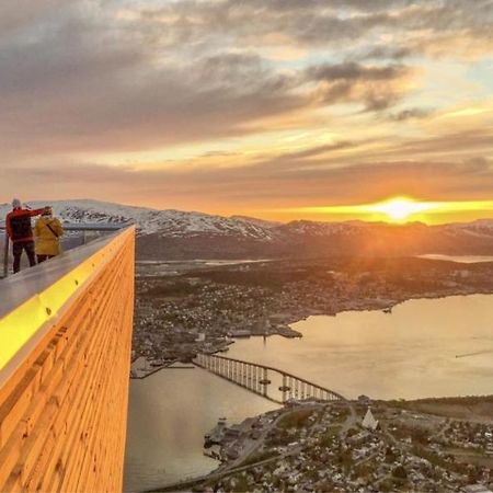 Appartement New! Modern - Central - Cozy Place By The Sherpa Stairs à Tromsø Extérieur photo